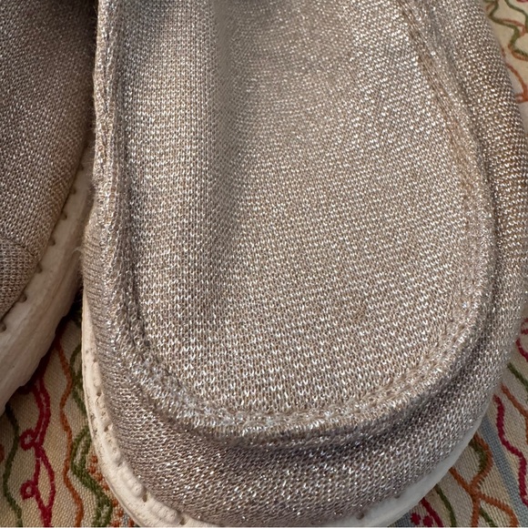 Hey Dude Women's Wendy Metallic Sparkle slip-on shoes Size 8 Great Condition - Picture 6 of 10